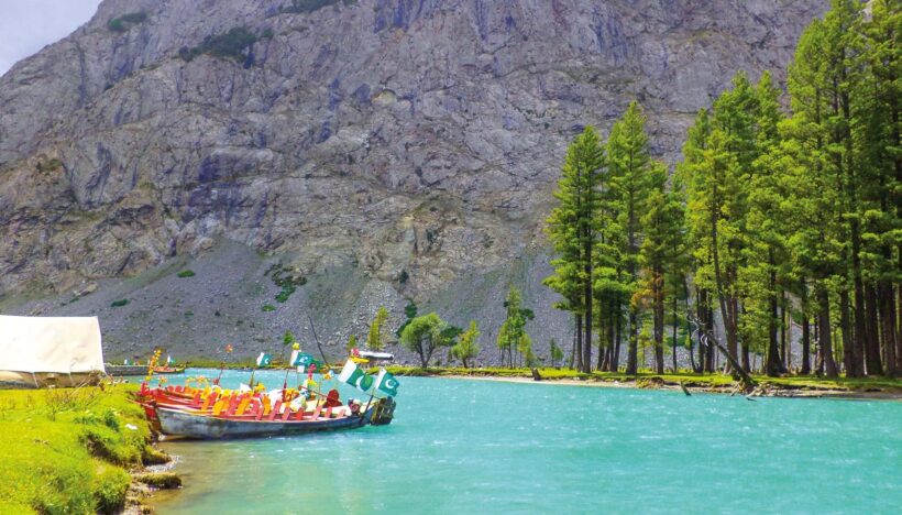 Mahodand_Lake_Kalaam_Swat_Valley_Pakistan.jpg.pagespeed.ce_.hjvBnTcT0R-820x468